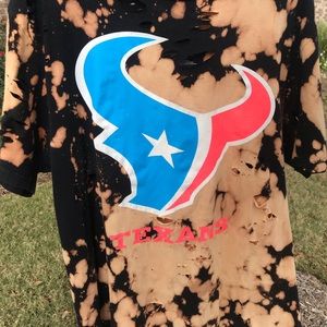 F A S H I O N- distressed “Texans” T-shirt
